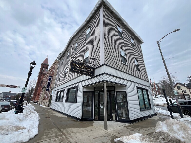 More Photos Of 231 Cabot St, Beverly Storefront Retail Residential For Lease