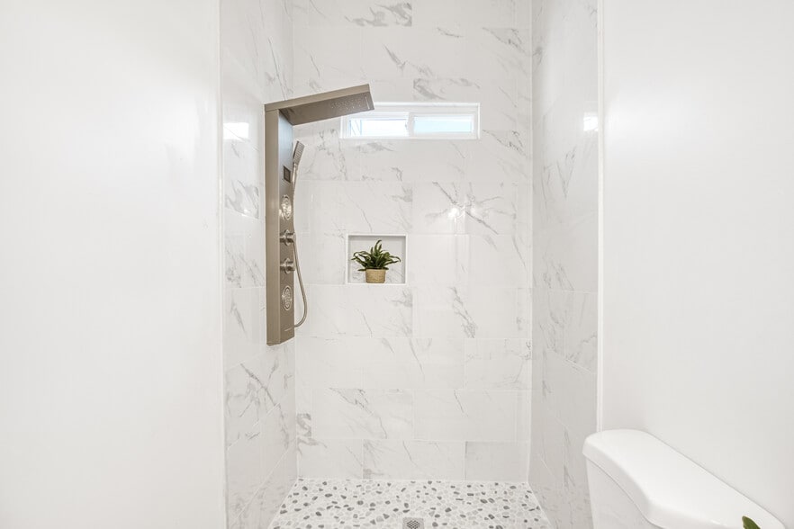 More Photos Of 235 Candler Rd SE, Atlanta Specialty For Sale