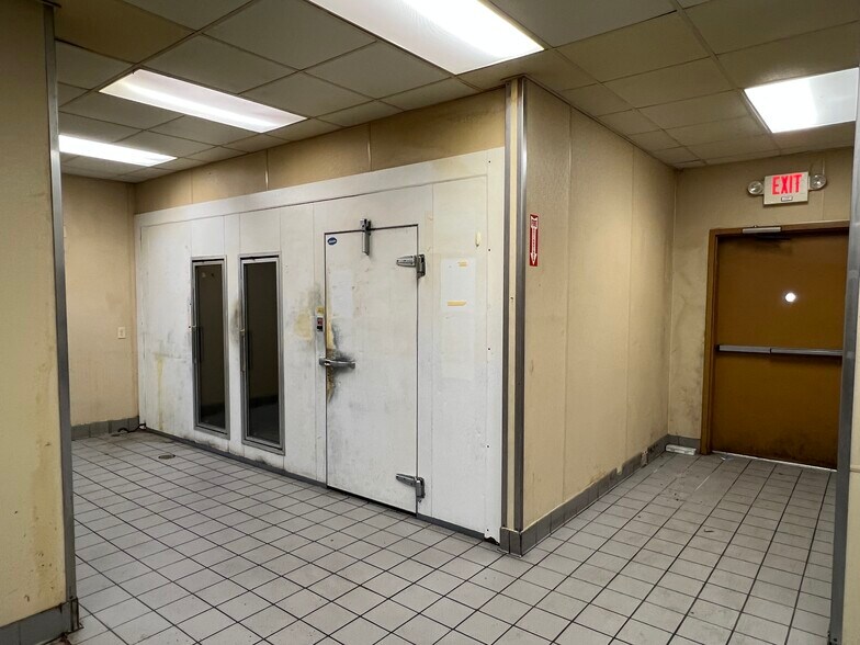 More Photos Of 798 W Us Highway 60, Monett Storefront For Sale