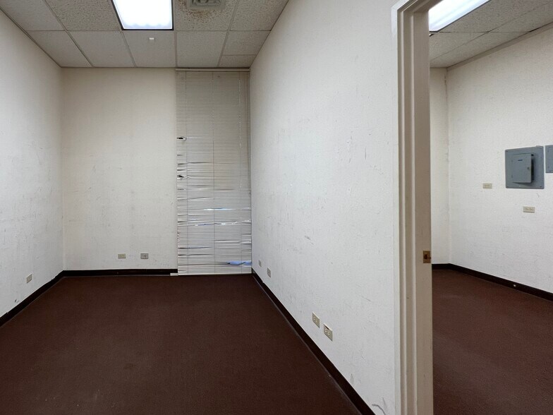 More Photos Of 302 California Ave, Wahiawa Medical For Sale