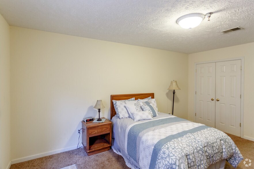 More Photos Of 1238 Sloan St, Murfreesboro Apartments For Sale