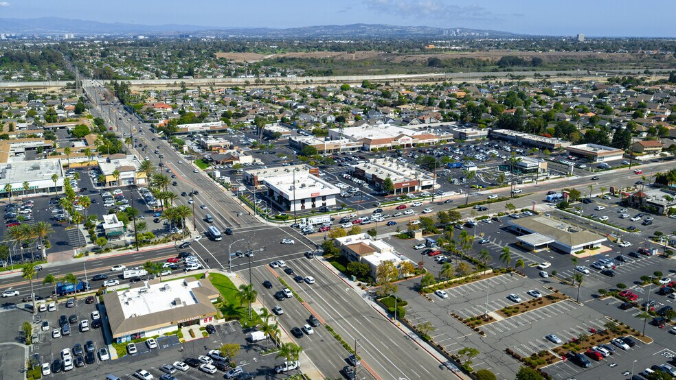 Primary Photo Of 10026-10038 Adams Ave, Huntington Beach Storefront For Lease