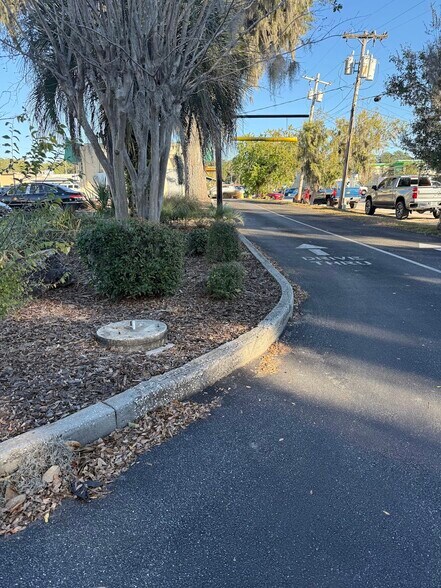 More Photos Of 1536 S Pine Ave, Ocala Fast Food For Lease