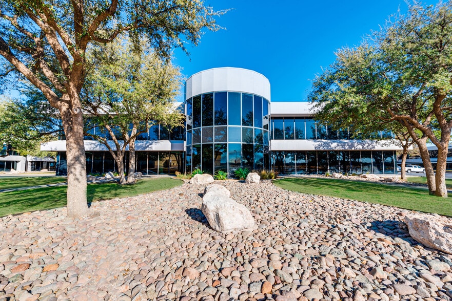 More Photos Of 3300 N A St, Midland Unknown For Lease