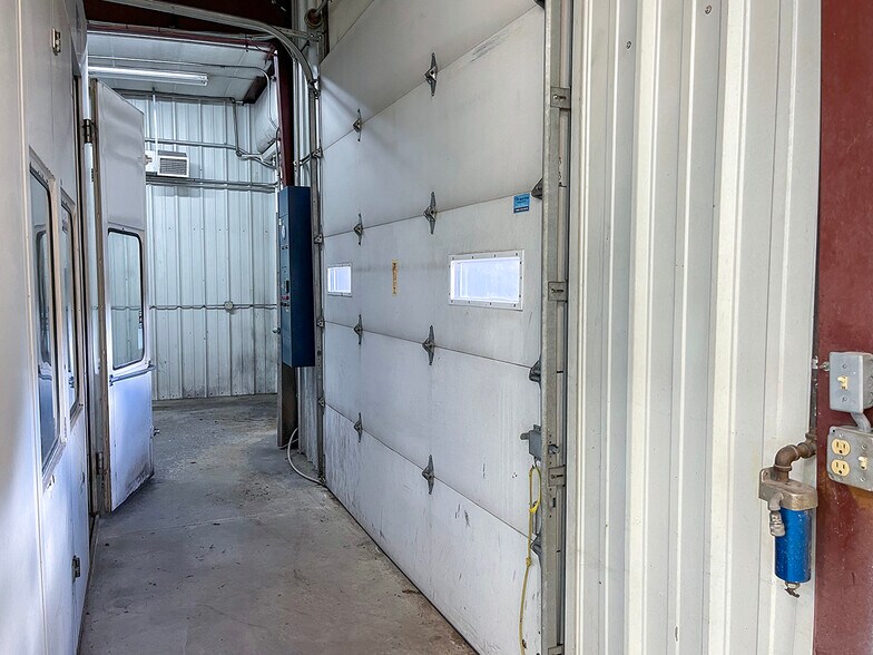 More Photos Of 459 Southgate Dr, Tomahawk Industrial For Sale