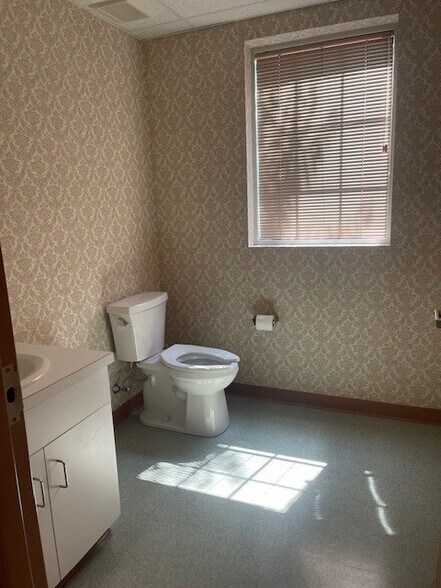 More Photos Of 371 Broadway, Kingston Medical For Sale