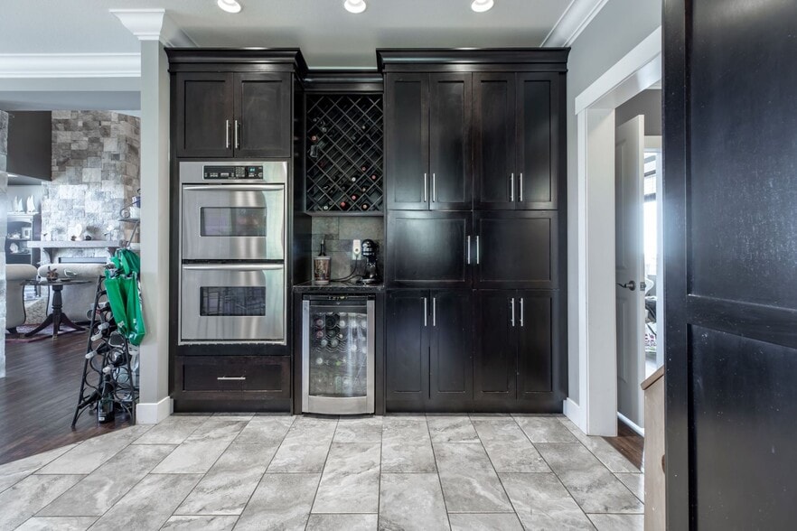 More Photos Of 2379 Chardonnay Ln, Abbotsford Hospitality For Sale