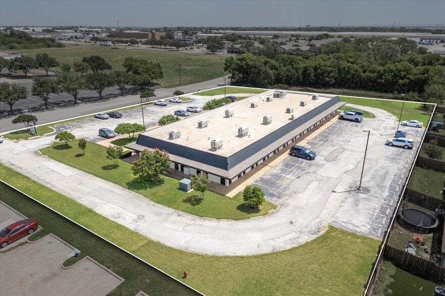 More Photos Of 2701 Osler Dr, Grand Prairie Medical For Sale