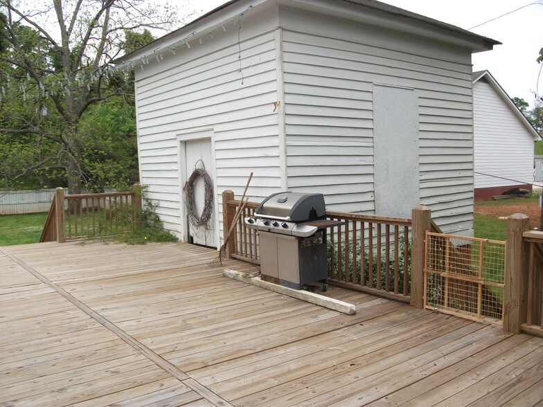 More Photos Of 1201 2nd Ave, West Point Restaurant For Sale