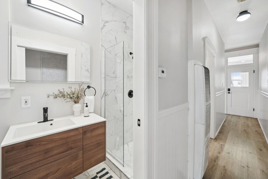 More Photos Of 17-19 Card Aly, San Francisco Apartments For Sale