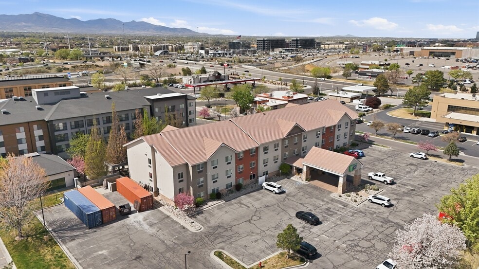 More Photos Of 10680 S Auto Mall Dr, Sandy Hotel For Sale