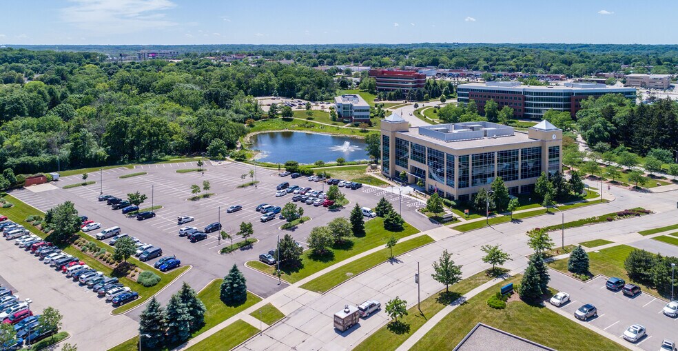 More Photos Of 10361 Innovation Dr, Milwaukee Office For Lease