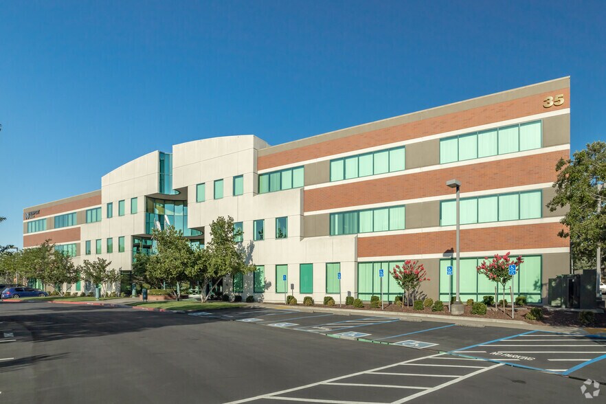 More Photos Of 35 Iron Point Cir, Folsom Office For Lease