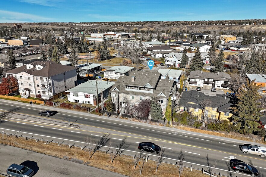 More Photos Of 7714-7716 Bowness Rd NW, Calgary Apartments For Sale