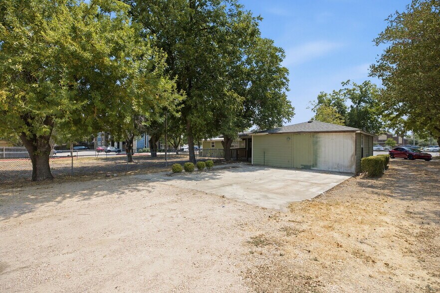 More Photos Of 208 E Hwy 79 St, Hutto Daycare Center For Lease