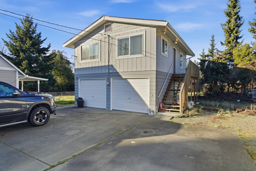More Photos Of 10709 Woodland Ave E, Puyallup Specialty For Sale