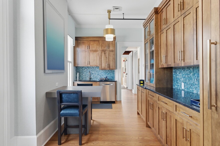 More Photos Of 10 Front St, Canton Loft Creative Space For Sale