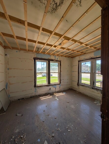 More Photos Of 101 N 7th St, Ponca City Multifamily For Sale