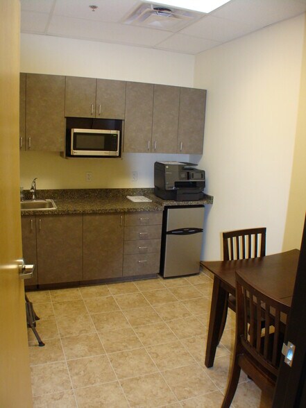 More Photos Of 4425 E Agave Rd, Phoenix Office For Sale