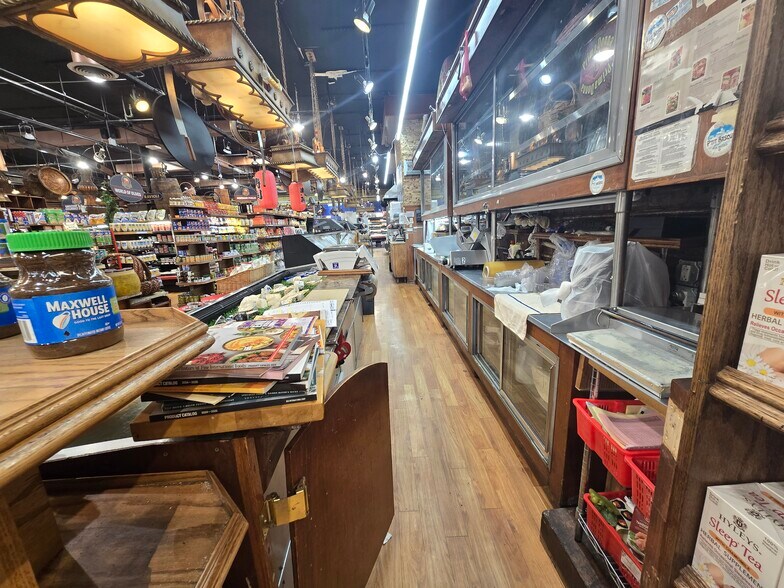 More Photos Of 226-228 Washington St, Hoboken Storefront For Sale