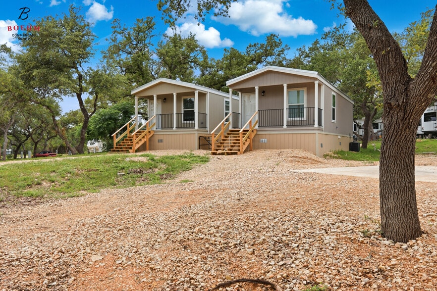 More Photos Of 185 Mitchell Dr, Spring Branch Warehouse For Sale