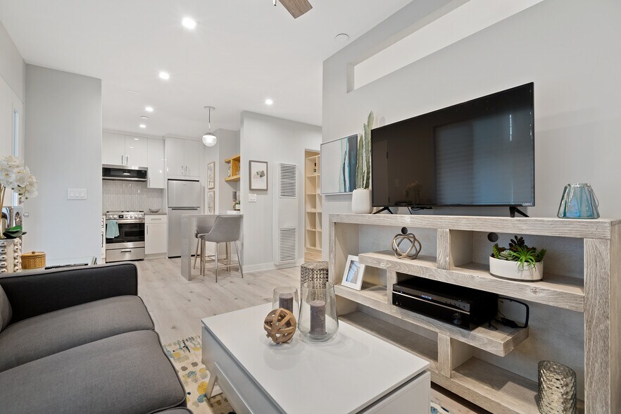 More Photos Of 14724 Inglewood Ave, Lawndale Apartments For Sale