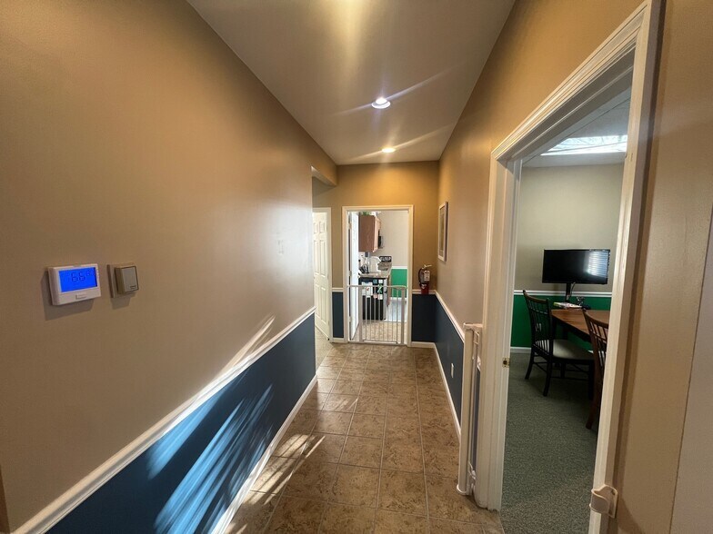 More Photos Of 5720 Gateway, Mason Loft Creative Space For Sale