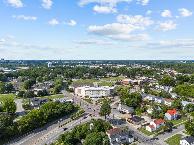 More Photos Of 801 Poindexter St, Chesapeake Office Residential For Sale