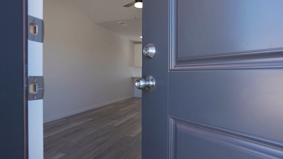 Primary Photo Of 5120 E Grande Vermillion Ave, Kanab Apartments For Sale