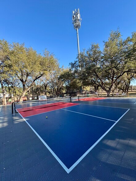 More Photos Of 13838 Jones Maltsberger Rd, San Antonio Restaurant For Sale