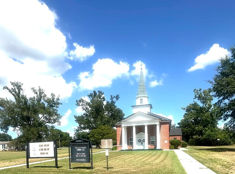 More Photos Of 15605 Parkway Drive, Hosston Religious Facility For Sale