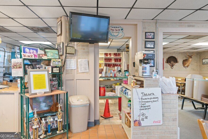 More Photos Of 101 Main st, Irwinton Restaurant For Sale