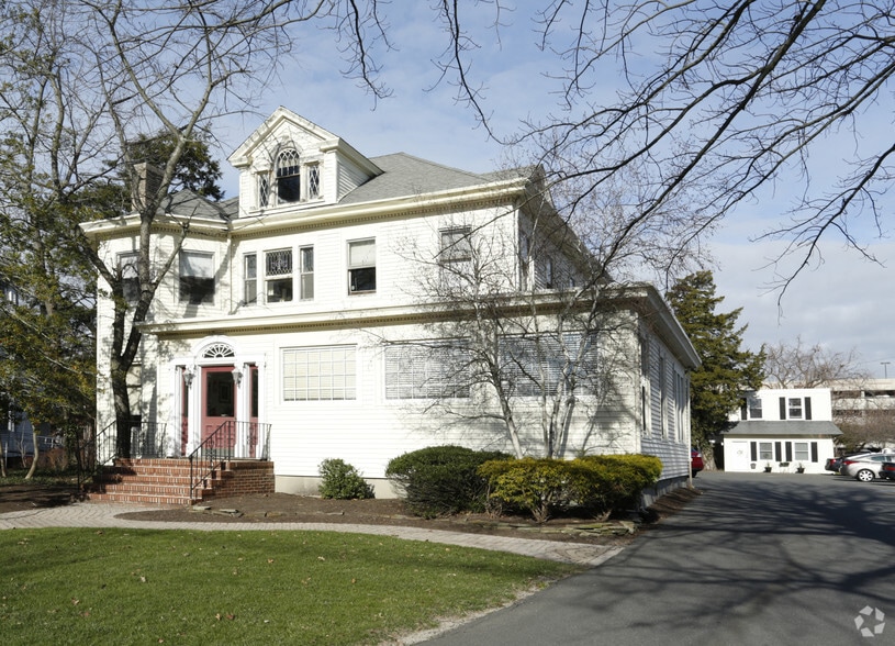 More Photos Of 214 Washington St, Toms River Office For Lease