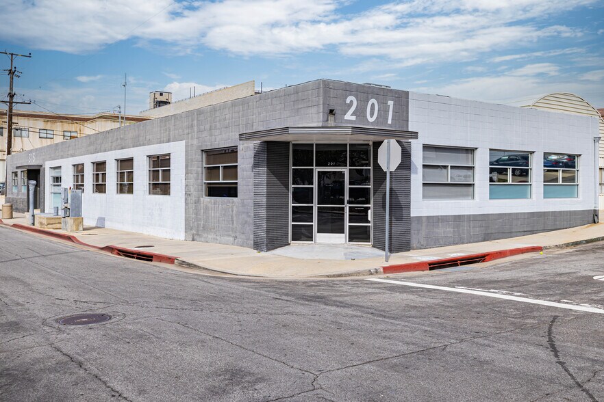 More Photos Of 201 Arena St, El Segundo Office For Lease