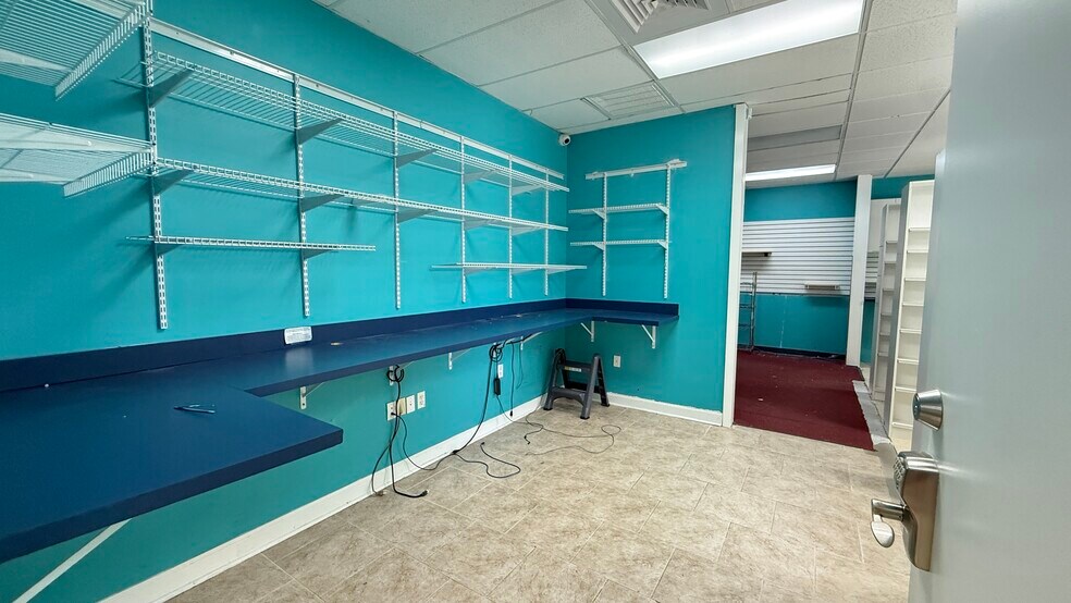 More Photos Of 3350-3390 E Bay Dr, Largo Storefront For Lease