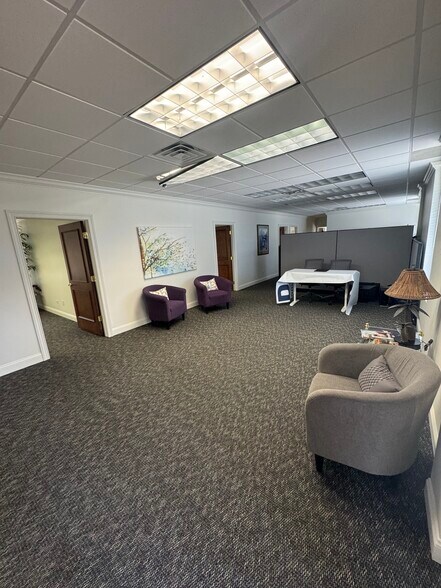 More Photos Of 2215 3rd St S, Jacksonville Beach Office For Lease