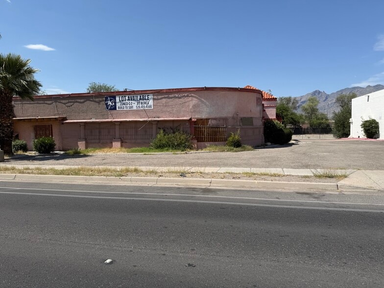 More Photos Of 3535 E Fort Lowell Rd, Tucson Land For Lease