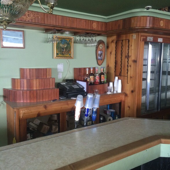 More Photos Of 130 Washington Ave, Iron River Freestanding For Sale