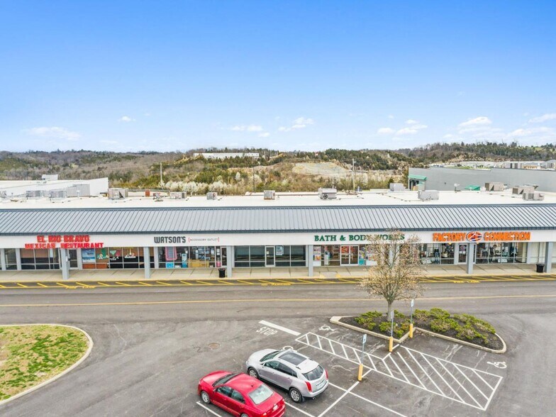 More Photos Of 6805-6899 Alexandria Pike, Alexandria General Retail For Lease