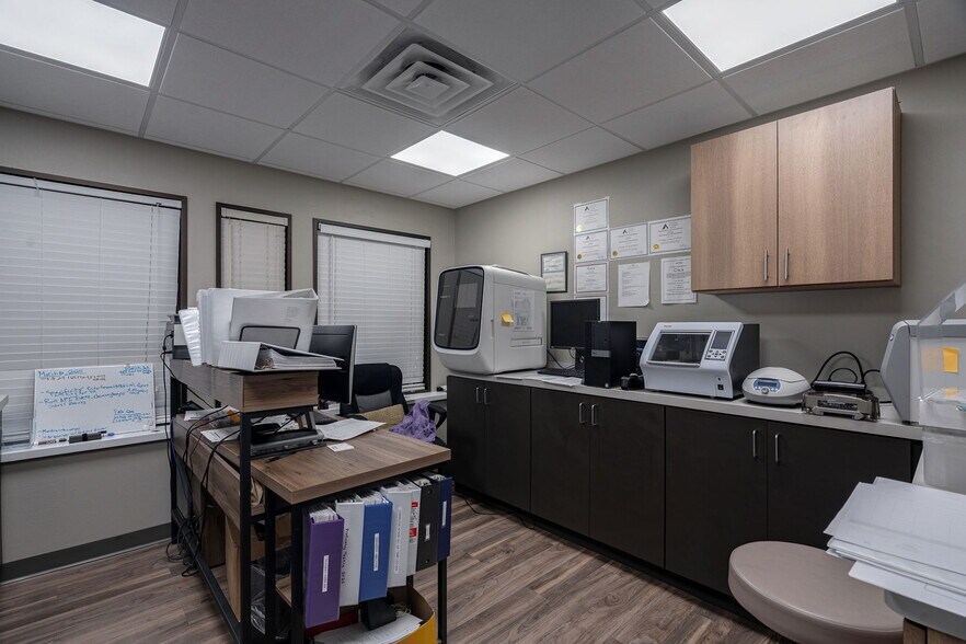 More Photos Of 195 King Ave, Athens Medical For Lease