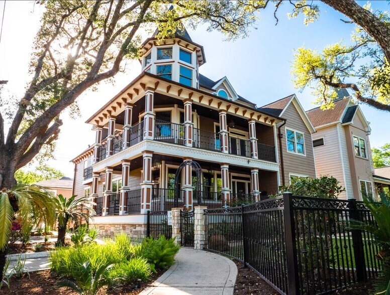 Primary Photo Of 446 Heights Blvd, Houston Office Residential For Sale