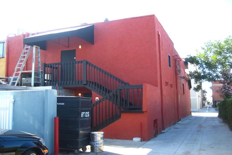 More Photos Of 106 Main St, Newport Beach Restaurant For Lease