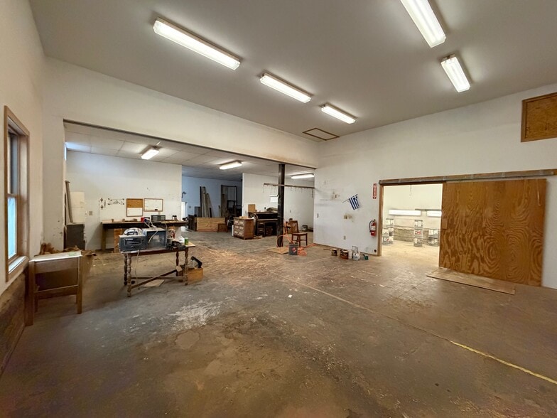 More Photos Of 814 Cleveland Ave NW, Canton Freestanding For Lease