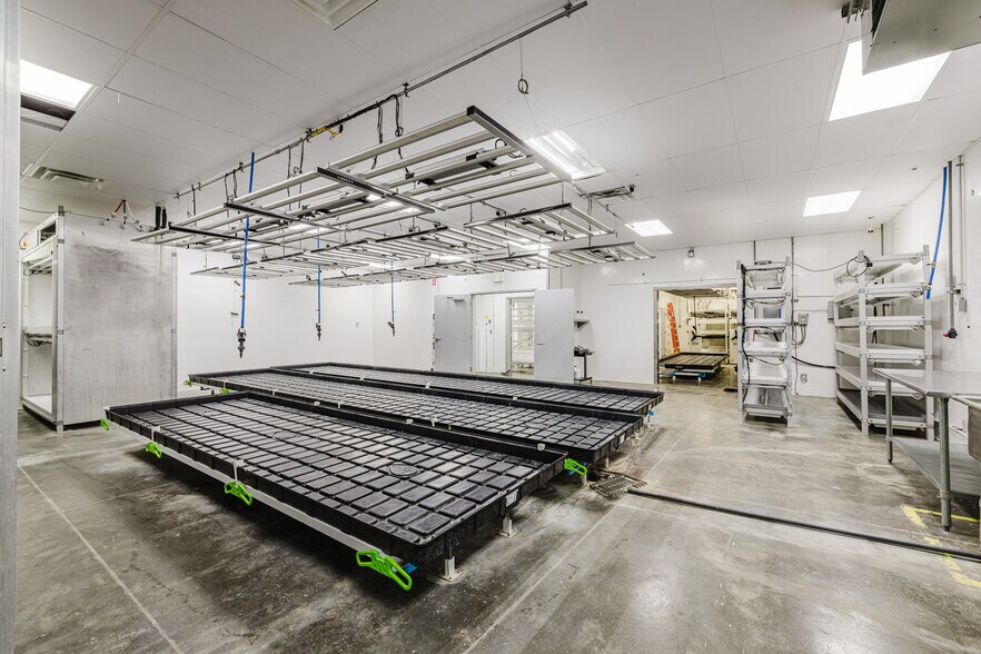 More Photos Of 1120 Hacienda Ranch Rd, Wells Truck Terminal For Sale