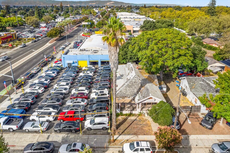 More Photos Of 1555 W San Carlos St, San Jose Auto Dealership For Sale