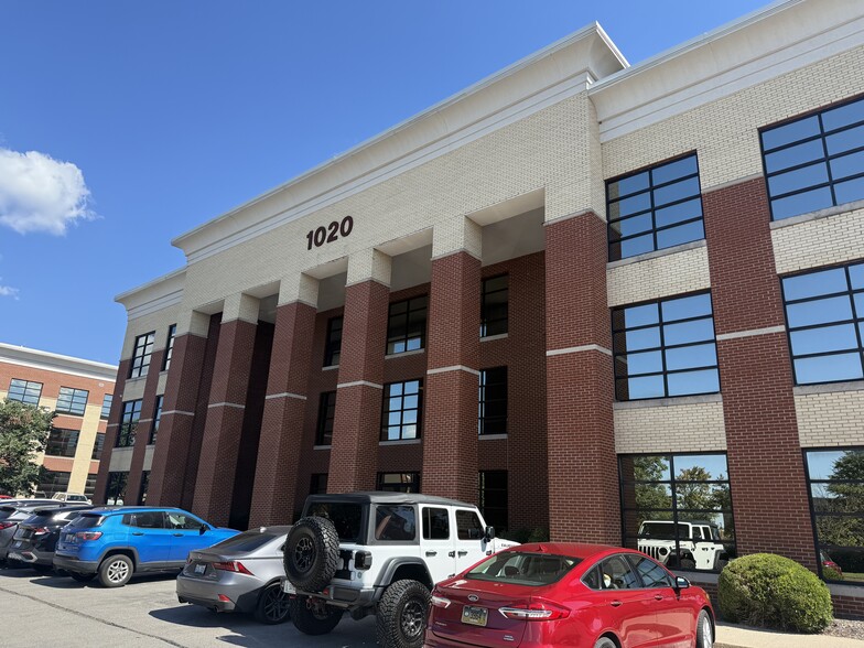 More Photos Of 1020 Monarch St, Lexington Office For Sale