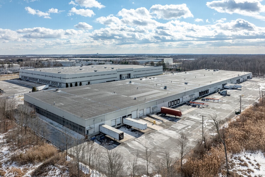 More Photos Of 114 Melrich Rd, Cranbury Warehouse For Lease