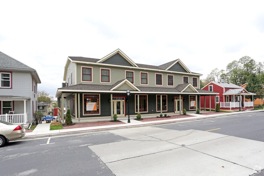 More Photos Of 2111-2115 E 12th St, Davenport Apartments For Sale