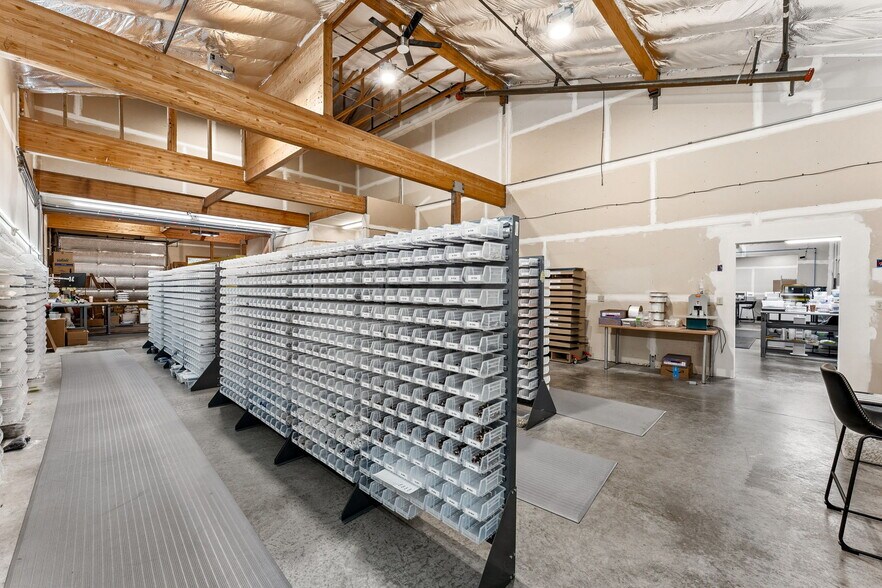 More Photos Of , Kingston Unknown For Sale