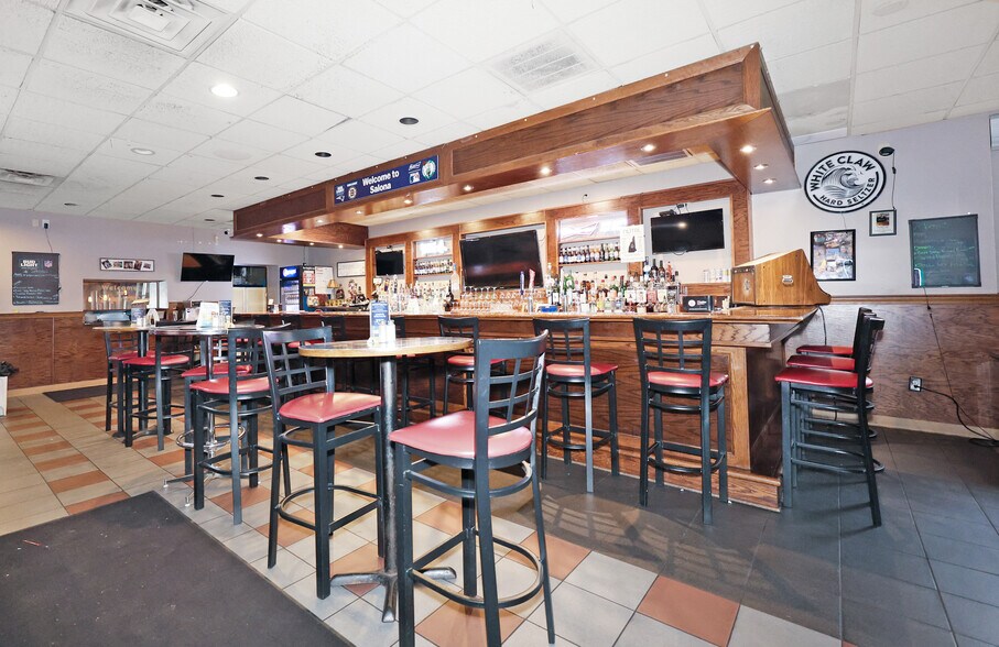 More Photos Of 128 Maple St, Manchester Restaurant For Sale